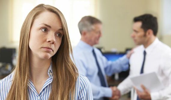 چرا خودمونو دست کم می گیریم؟ + درمان چرا خودمونو دست کم می گیریم؟ + درمان