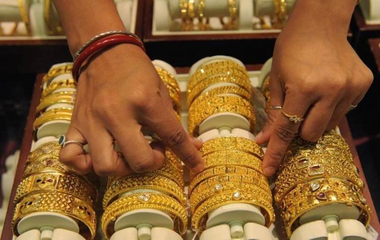 قیمت طلا امروز دوازدهم شهریور ماه در بازار (مثقال ۱۸ عیار، طلا گرم ۱۸ عیار) قیمت طلا امروز دوازدهم شهریور ماه در بازار (مثقال ۱۸ عیار، طلا گرم ۱۸ عیار)