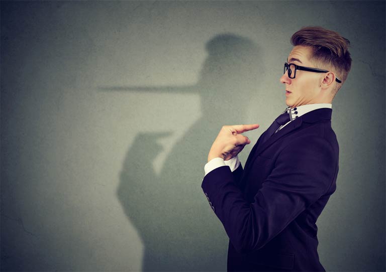 دروغ گوها را چگونه بشناسیم؟