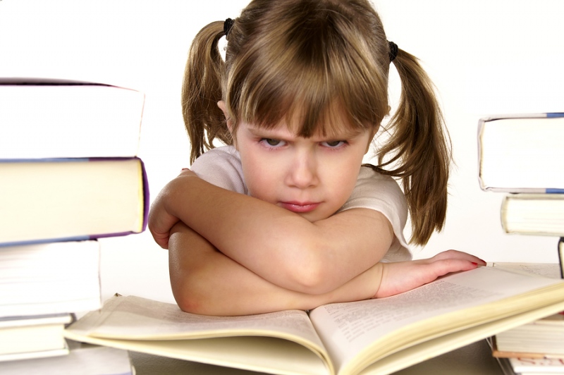 روش درست برخورد با کودک خودسر و لجباز چیست؟ روش درست برخورد با کودک خودسر و لجباز چیست؟