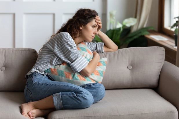 چرا برخی اوقات دلمون نمی خواد با کسی صحبت کنیم؟