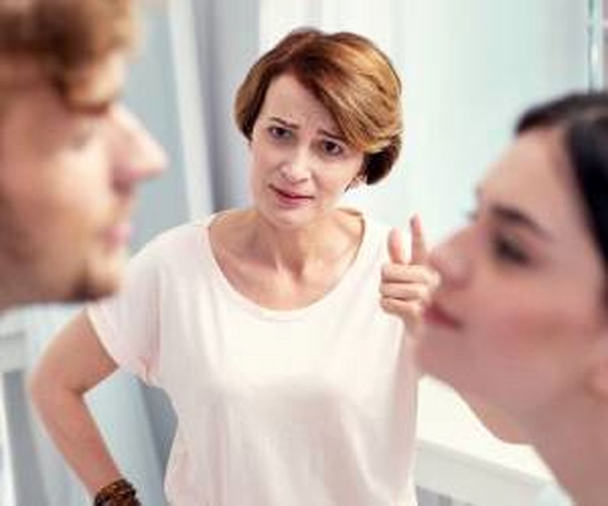 سوژه ای با عنوان «رابطه داماد و مادر زن» + راه های بهبود