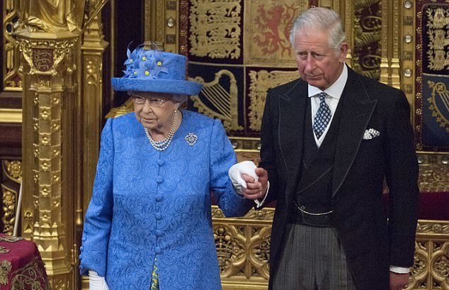 چارلز سوم رسما پادشاه بریتانیا شد