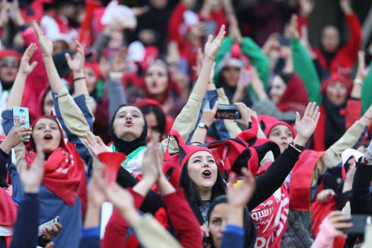 مجوز حضور زنان در ورزشگاه صادر شد مجوز حضور زنان در ورزشگاه صادر شد