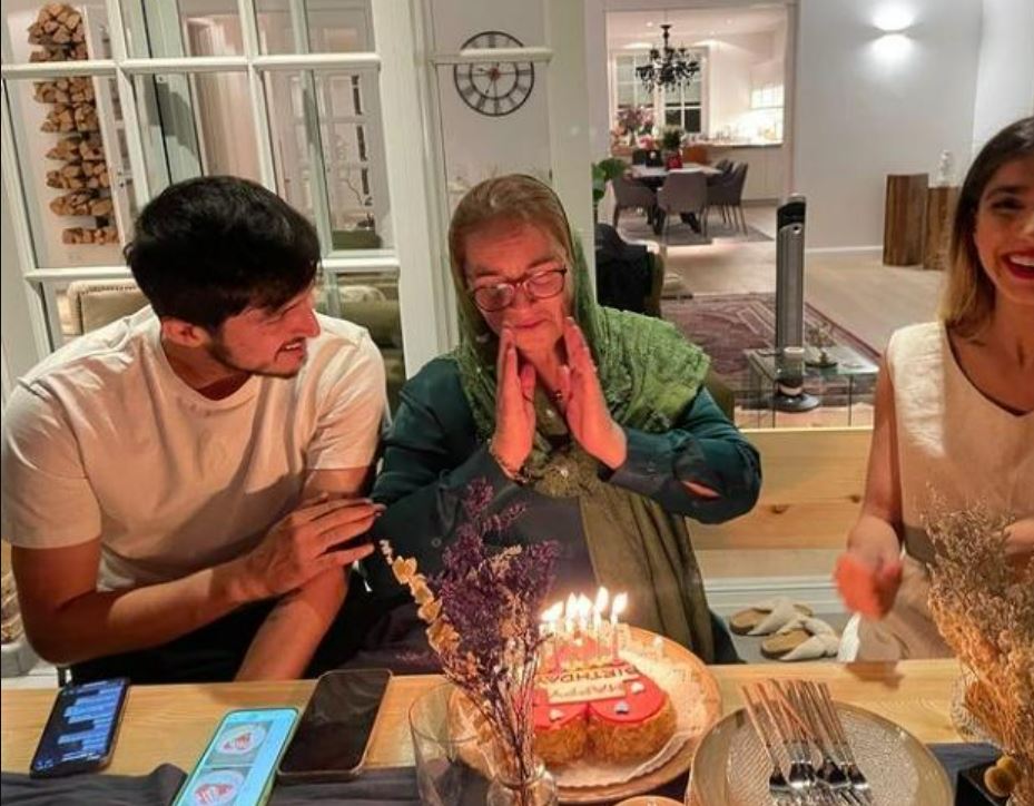 سردار آزمون و نامزدش در جشن تولد خصوصی آلمانی! + عکس