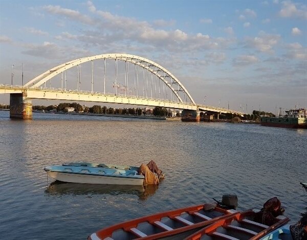 تخریب بخشی از پل شهید جهان آرای خرمشهر تخریب بخشی از پل شهید جهان آرای خرمشهر