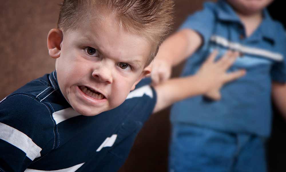 چطور عصبانیت کودکان را کنترل کنیم؟ چطور عصبانیت کودکان را کنترل کنیم؟