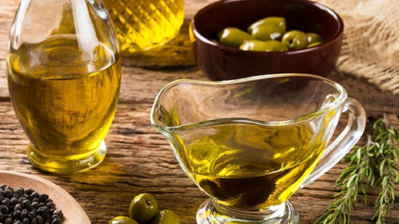 خوردن روغن زیتون در بارداری؛ مزایا و عوارض