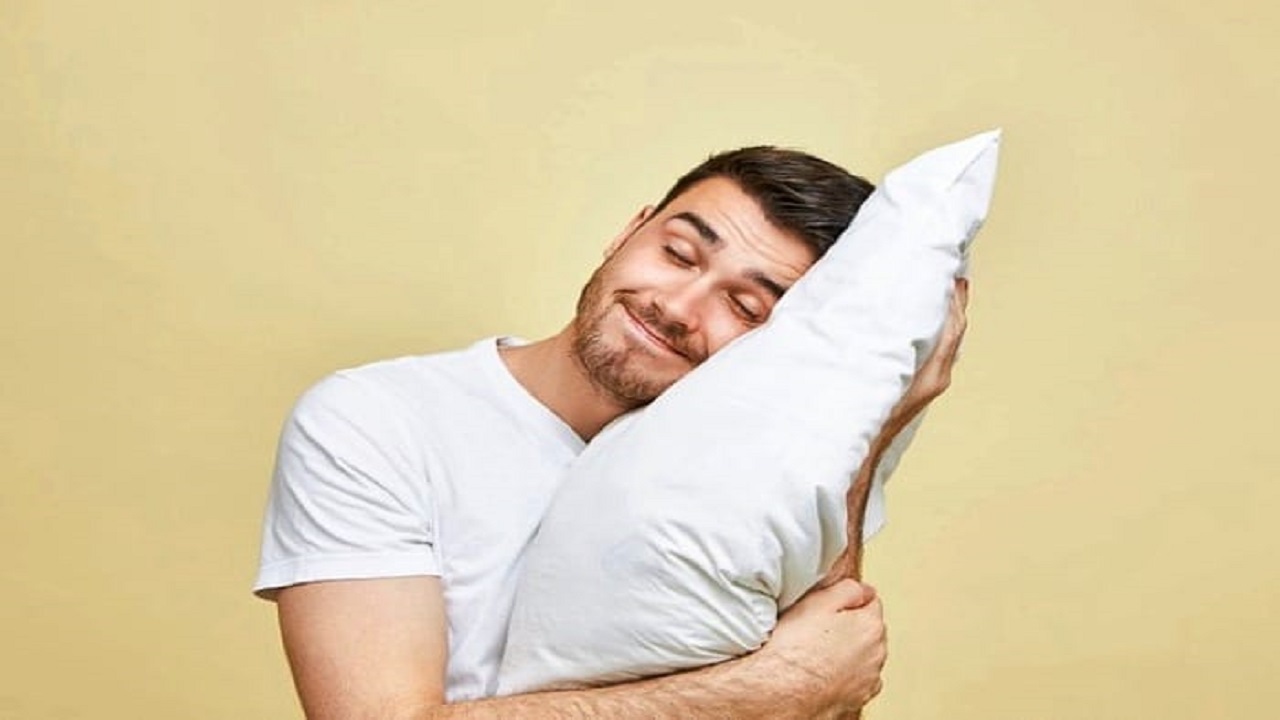 آسیب های باور نکردنی که خواب زیاد به بدن می زند آسیب های باور نکردنی که خواب زیاد به بدن می زند