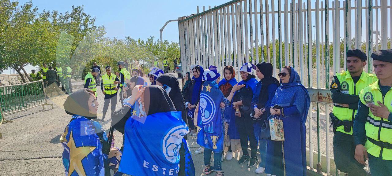 حال و هوای بیرون ورزشگاه آزادی هم اکنون/ بازی استقلال و مس کرمان  + عکس