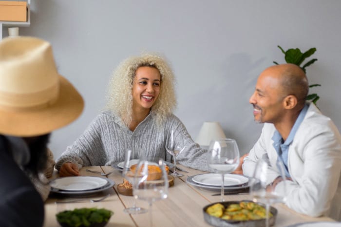 این رفتارها نشان دهنده بی کلاسی است