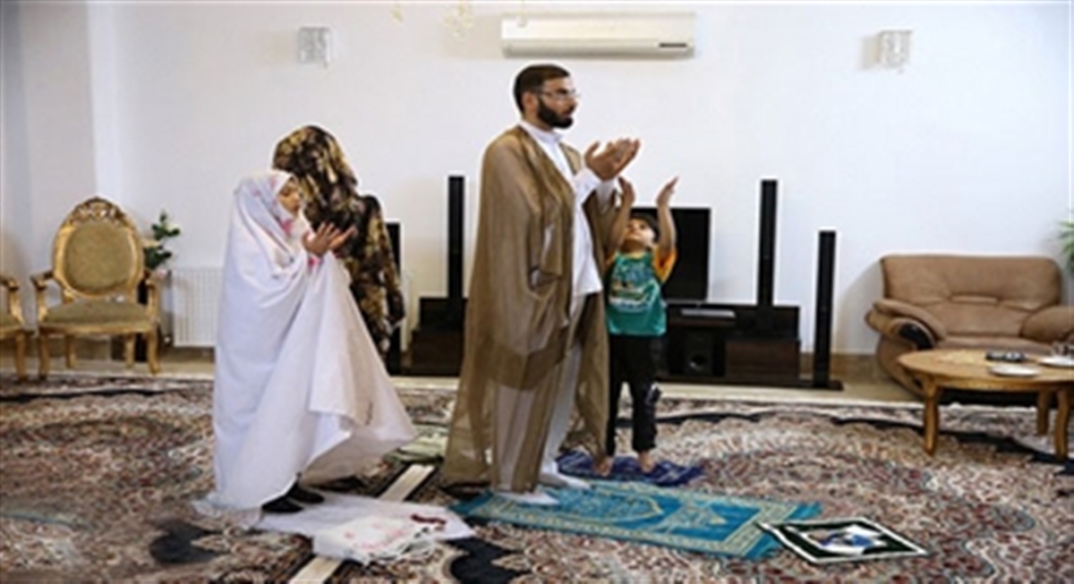 اذان ظهر به افق تهران دوشنبه هفتم شهریور ۱۴۰۱ اذان ظهر به افق تهران دوشنبه هفتم شهریور ۱۴۰۱