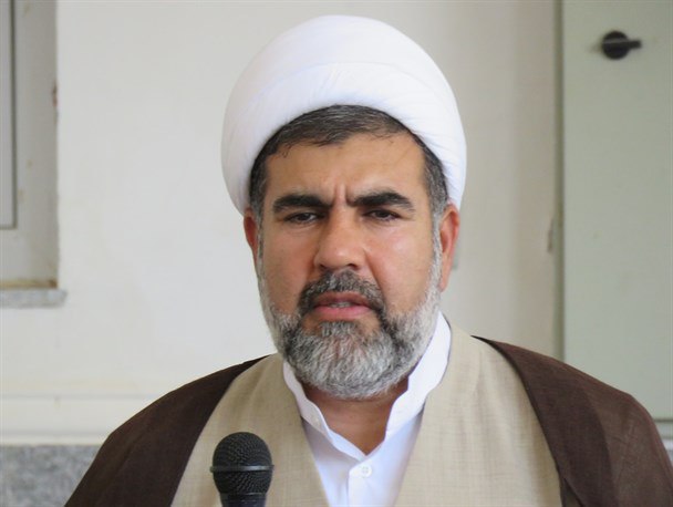 نماینده مجلس: ما نمی توانیم به پلیس بگوییم که با افراد بی حجاب برخورد نکند نماینده مجلس: ما نمی توانیم به پلیس بگوییم که با افراد بی حجاب برخورد نکند
