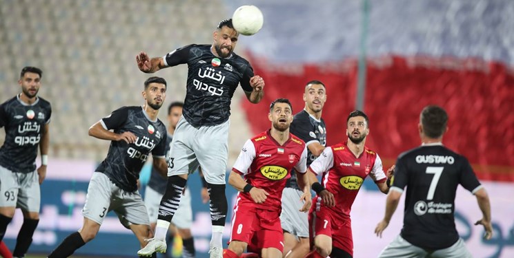 نخستین شکست فصل پرسپولیس / تراکتور بازی را بُرد نخستین شکست فصل پرسپولیس / تراکتور بازی را بُرد