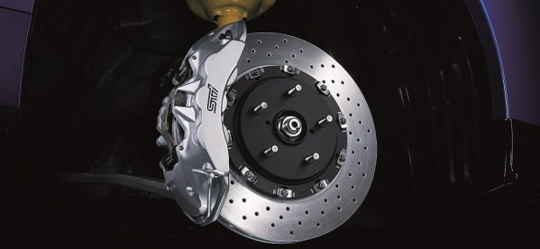 ۵ علامتی که نشان از خرابی ترمز خودرو می دهند