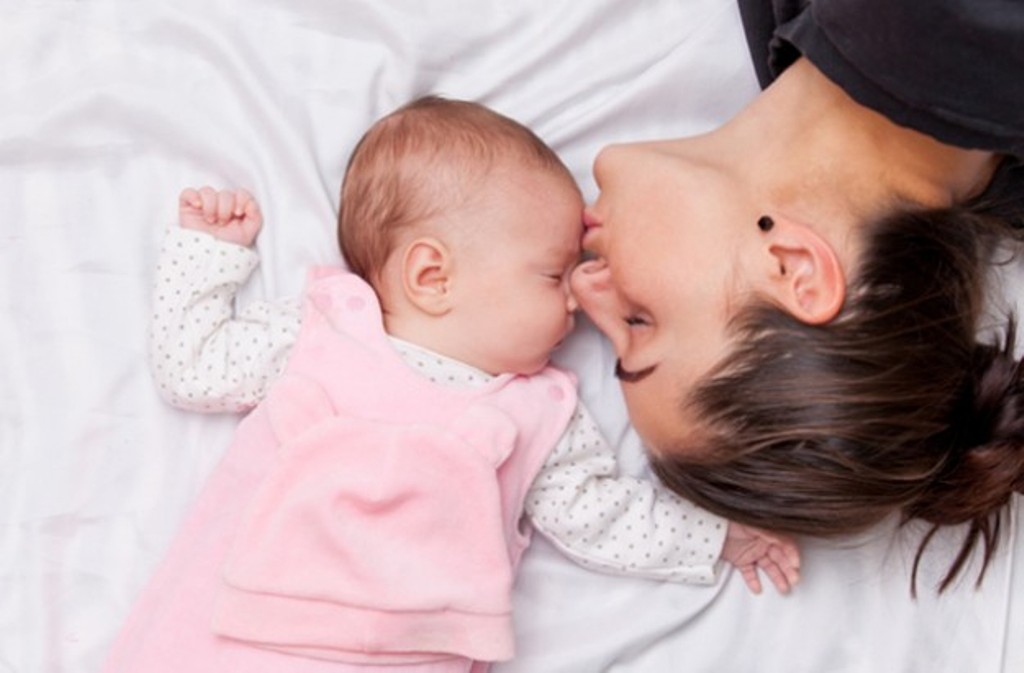 اهمیت نوازش بر رشد نوزادان +دوره های مختلف