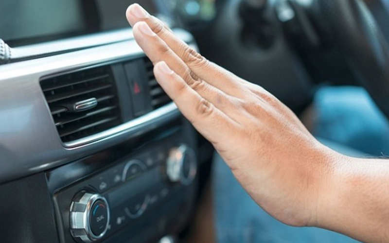 چرا باید در زمستان کولر ماشین را روشن کنیم؟