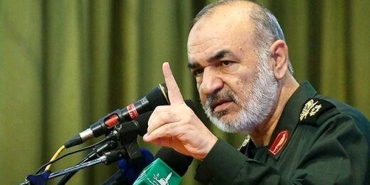 فرمانده کل سپاه: مدارا با مردم و قاطعیت برخورد با برهم زنندگان امنیت از ویژگی های پلیس مردمی است فرمانده کل سپاه: مدارا با مردم و قاطعیت برخورد با برهم زنندگان امنیت از ویژگی های پلیس مردمی است
