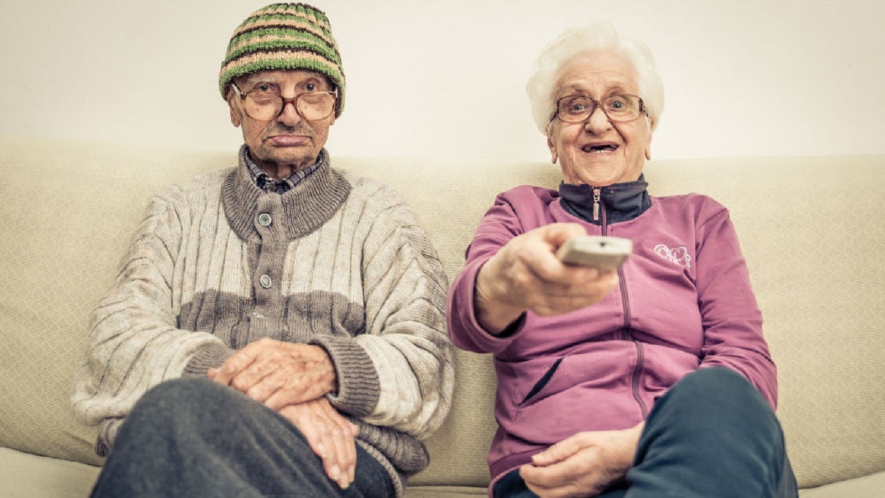 چرا زنان بیشتر از مردان عمر می کنند؟