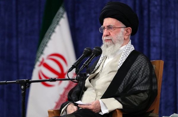 حوادث جزئی حواس مسئولان را پرت نکند / فضا تا جای ممکن نباید امنیتی شود حوادث جزئی حواس مسئولان را پرت نکند / فضا تا جای ممکن نباید امنیتی شود