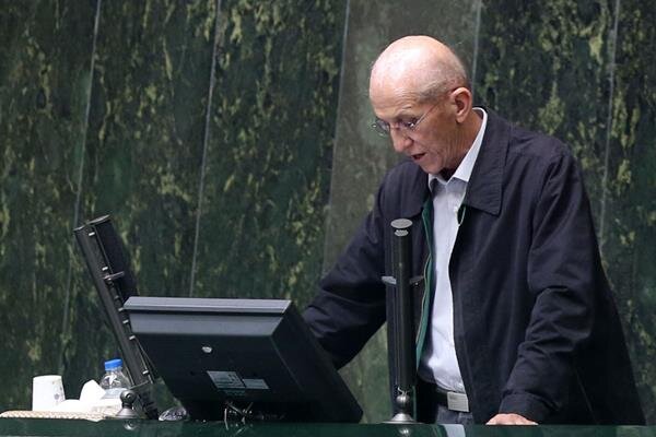 نماینده مجلس: دروغ پراکنی ها در فضای مجازی باید جرم انگاری شود نماینده مجلس: دروغ پراکنی ها در فضای مجازی باید جرم انگاری شود