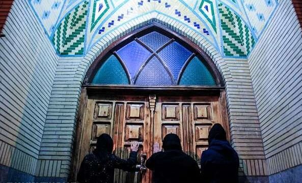 ماجرای کوبیدن درب مساجد در پایان ماه صفر چیست؟ / بدعت یا سنت؟ ماجرای کوبیدن درب مساجد در پایان ماه صفر چیست؟ / بدعت یا سنت؟