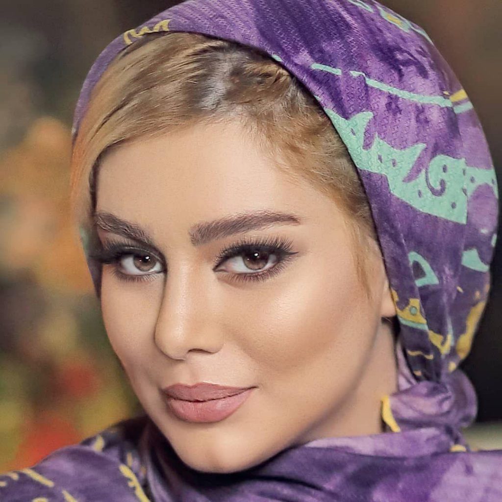 خوش گذرانی سحر قریشی در ساحل امارات + عکس خوش گذرانی سحر قریشی در ساحل امارات + عکس
