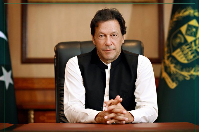 عمران خان از ناحیه هر دو پا گلوله خورده است عمران خان از ناحیه هر دو پا گلوله خورده است
