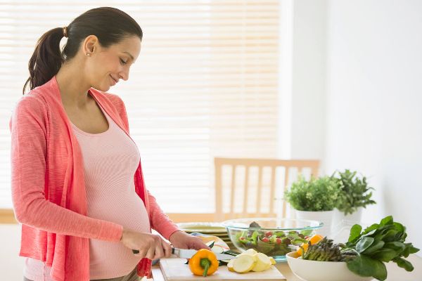 برای وزن گیری جنین در دوران بارداری چه بخوریم؟ برای وزن گیری جنین در دوران بارداری چه بخوریم؟
