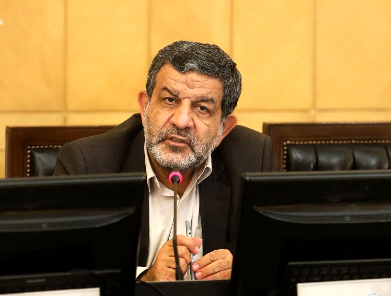 نماینده مجلس: باید شرق متحد را شکل دهیم / اگر سایر کشورها ایران اسلامی را الگو قرار دهند انقلاب اسلامی مهارنشدنی می شود نماینده مجلس: باید شرق متحد را شکل دهیم / اگر سایر کشورها ایران اسلامی را الگو قرار دهند انقلاب اسلامی مهارنشدنی می شود