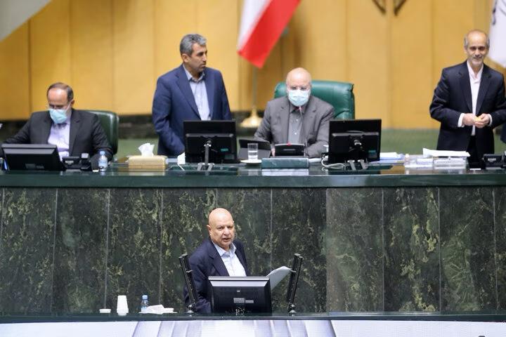 ۲۰۰ همت کسری را از فقر کم کنیم یا اشتغال؟ / مجلس محترم؛ بودجه از آسمان نمی بارد!