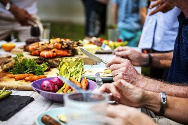 برای هضم سریع غذا چی بخوریم؟ برای هضم سریع غذا چی بخوریم؟