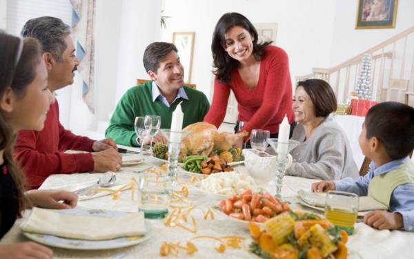 آداب مهمِ مهمانی رفتن که همه باید رعایت کنند