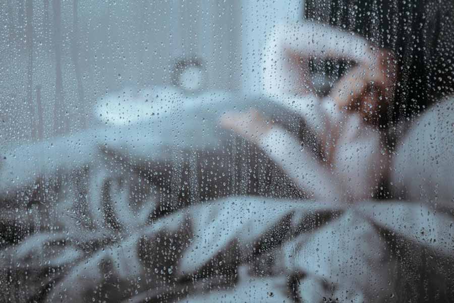 چرا همیشه بیحالم و حس بیماری دارم؟ چرا همیشه بیحالم و حس بیماری دارم؟