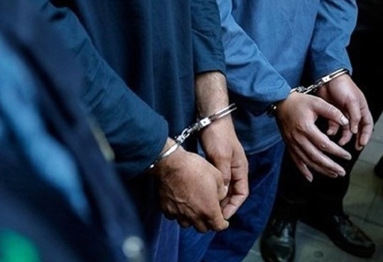 راهزنی با بلال سمی؛ سارقان در پوشش بلال فروش خودرو را با بار آن ربودند راهزنی با بلال سمی؛ سارقان در پوشش بلال فروش خودرو را با بار آن ربودند