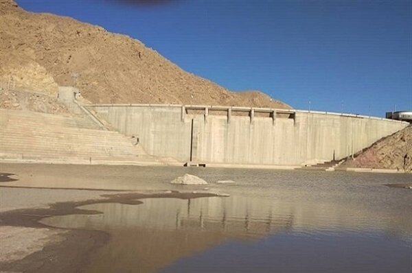 کسری قابل توجه مخازن سدها کسری قابل توجه مخازن سدها