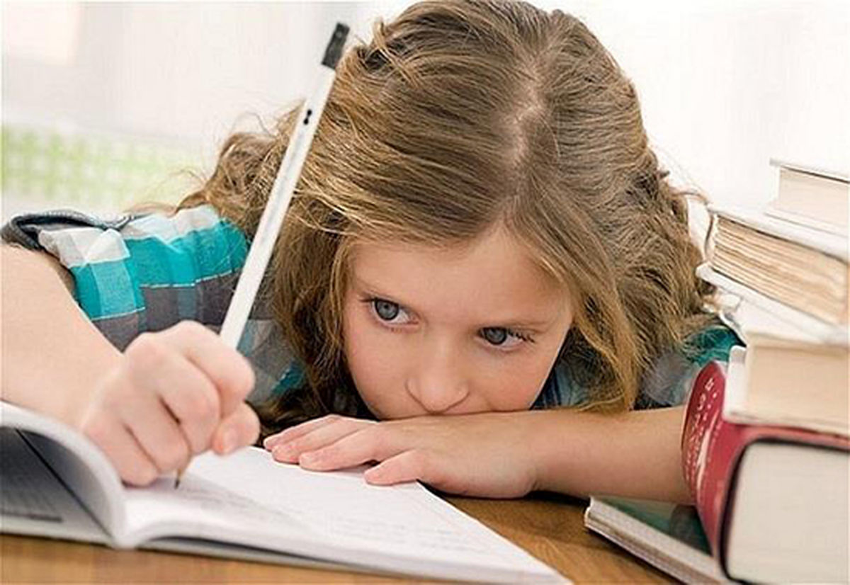 تنبلی کودکان در مشق نوشتن را چگونه مدیریت کنیم؟