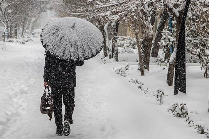 بارش برف مدارس ۴ شهر را تعطیل کرد بارش برف مدارس ۴ شهر را تعطیل کرد