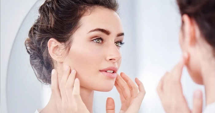 روتین پوست کدر؛ برای شفافیت پوست های خشک و کدر چه روتینی مناسب است؟ روتین پوست کدر؛ برای شفافیت پوست های خشک و کدر چه روتینی مناسب است؟