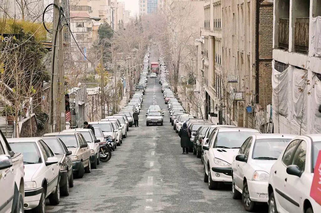 تهرانی ها روزانه چند دقیقه دنبال جای پارک هستند؟ تهرانی ها روزانه چند دقیقه دنبال جای پارک هستند؟