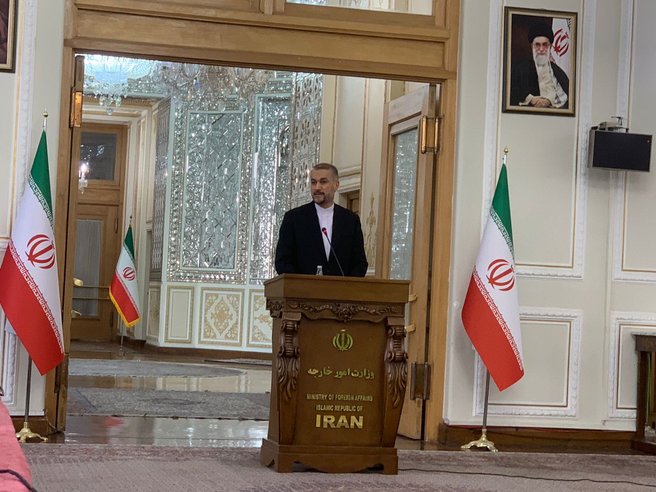 امیرعبداللهیان: پیام ها میان ما و آمریکا رد و بدل می شود امیرعبداللهیان: پیام ها میان ما و آمریکا رد و بدل می شود