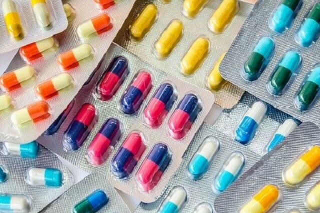 دستور جمع آوری برخی آنتی بیوتیک های وارداتی به کشور دستور جمع آوری برخی آنتی بیوتیک های وارداتی به کشور