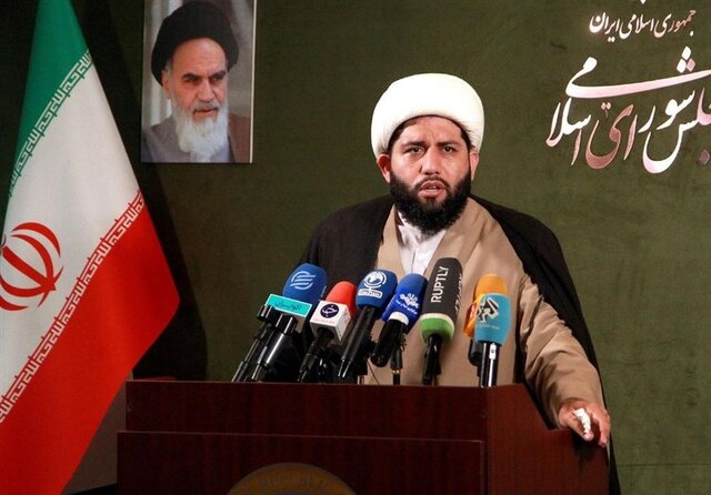 نماینده مجلس: مسدودسازی حساب بانکی افراد بی حجاب واقعیت ندارد نماینده مجلس: مسدودسازی حساب بانکی افراد بی حجاب واقعیت ندارد