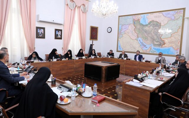 در نشست مشترک امیرعبدالهیان با خزعلی چه گذشت؟ در نشست مشترک امیرعبدالهیان با خزعلی چه گذشت؟