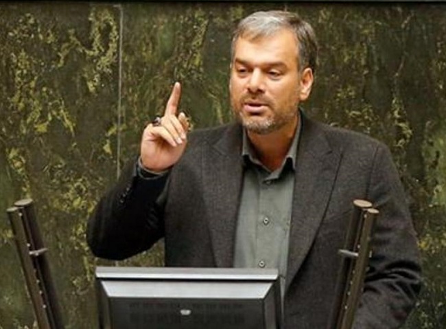 سمند پارسال در بازار ۲۳۲ میلیون تومان بوده، الان ۳۷۵ میلیون / با قیمت فضایی مردم نمیتوانند خودرو بخرند سمند پارسال در بازار ۲۳۲ میلیون تومان بوده، الان ۳۷۵ میلیون / با قیمت فضایی مردم نمیتوانند خودرو بخرند