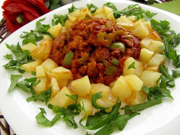 طرز تهیه خوراک گوشت چرخ کرده و سیب زمینی / وقتی حوصله نداری این غذای لذیذ درست کن طرز تهیه خوراک گوشت چرخ کرده و سیب زمینی / وقتی حوصله نداری این غذای لذیذ درست کن
