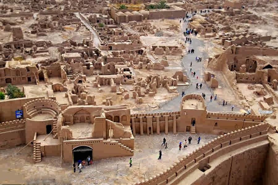 گورستان کودکان ایستاده؛ راز عجیب کودکان مومیایی در دیوارهای ارگ بم + عکس گورستان کودکان ایستاده؛ راز عجیب کودکان مومیایی در دیوارهای ارگ بم + عکس