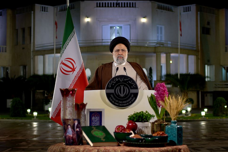 برخلاف سال گذشته؛ رییسی امسال سفره هفت سین پهن کرد!+ عکس برخلاف سال گذشته؛ رییسی امسال سفره هفت سین پهن کرد!+ عکس