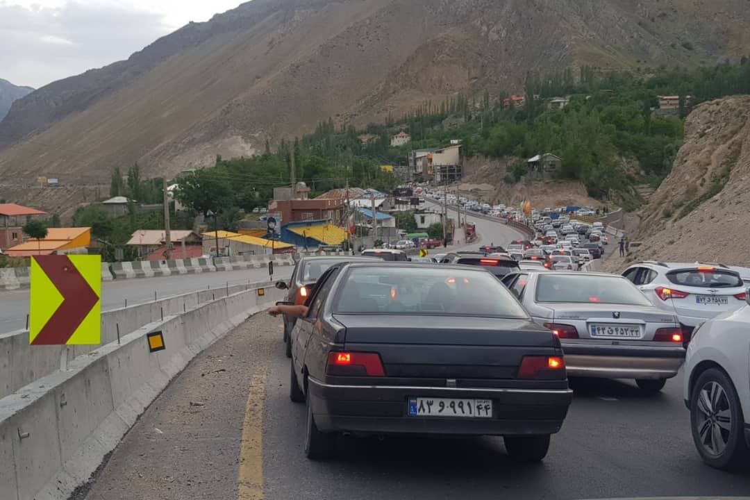 ترافیک سنگین در مسیر بازگشت از شمال ترافیک سنگین در مسیر بازگشت از شمال