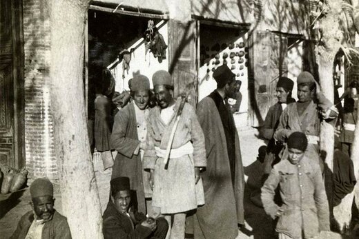 کارمندان در زمان قاجار چقدر حقوق می گرفتند؟ + عکس کارمندان در زمان قاجار چقدر حقوق می گرفتند؟ + عکس